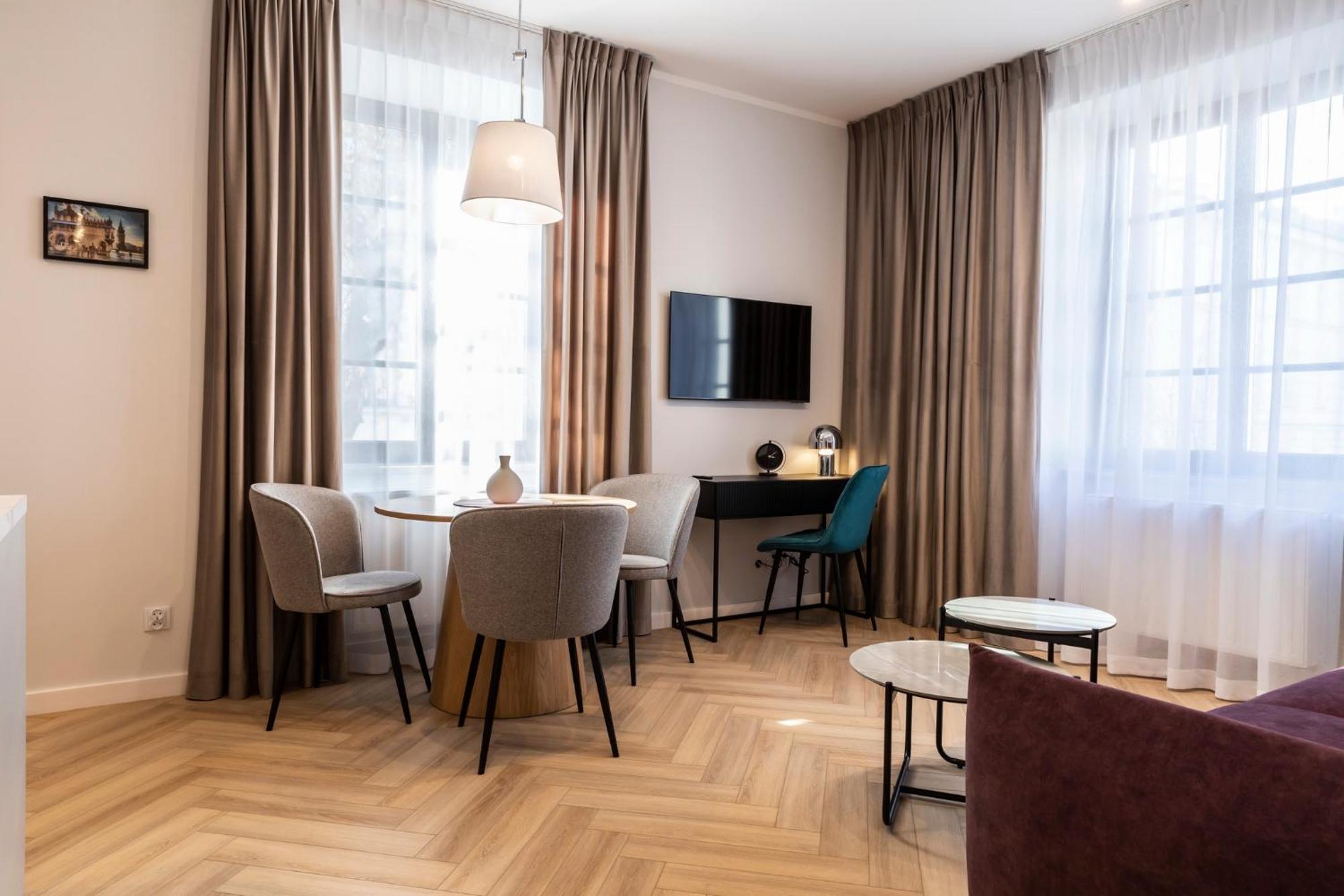 Hotel apartamentowy Dom Pod Kotwica *